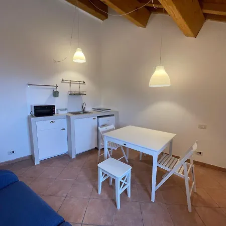 Tuvo Apartment