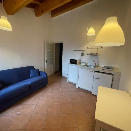Tuvo Apartment *
