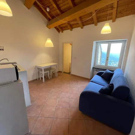 Tuvo Apartment *