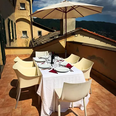 Tuvo Apartment *